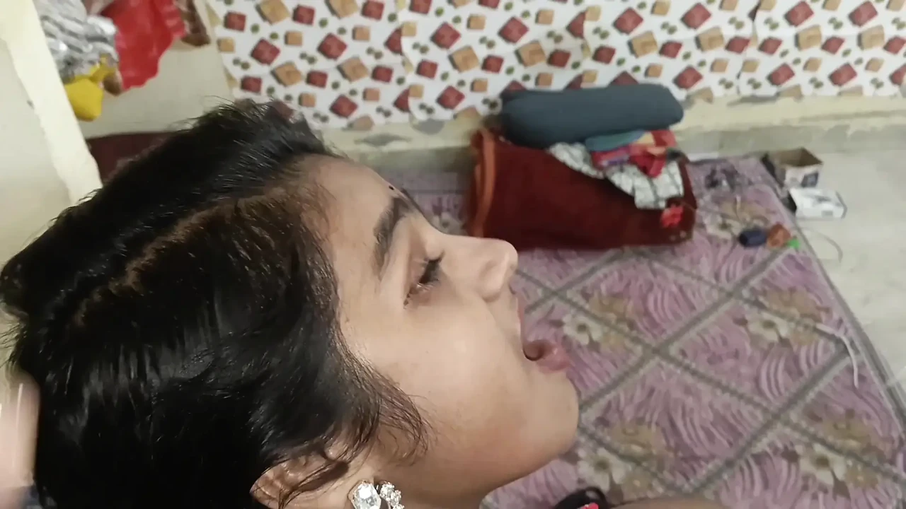 Desi bhabhi en sexo anal caliente con gemidos en hindi - primeros planos y cogida apasionada
