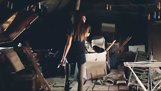 gizemli çatı katı