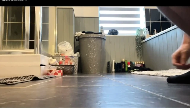 Küçük Götlü Minyon Genç Sikişiyor