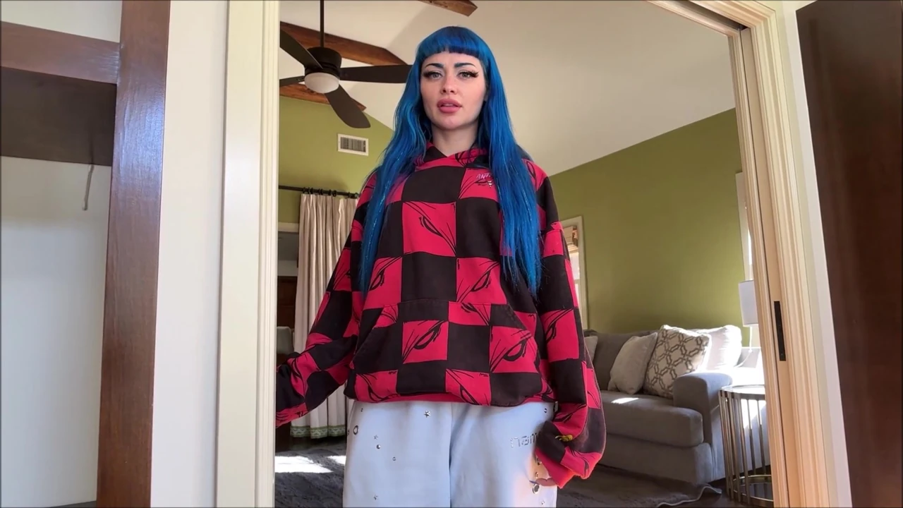 Step Sister Gives Secret Lap Dance – Jewelz Blu – Family Therapy – Alex Adams