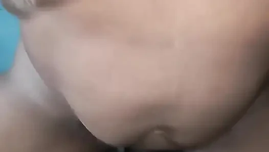 Aldatan evli kadın kablolu tv'den adama sert biniyor