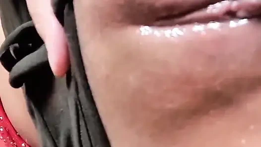 Meksikalı bir takipçiyle mastürbasyon yaparken yayınlara boşalıyorum