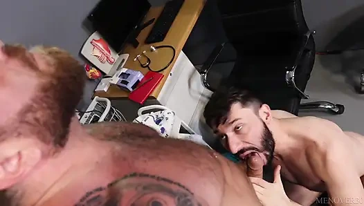 30'un üzerindeki erkekler - doktor Riley Mitchel'in boğaz problemini büyük yarağıyla düzeltiyor