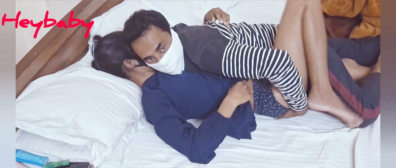 Kış romantizmi -1 çok ateşli seksi kız arkadaş otel odasında sıkı amının sert seksi çok ateşli inliyor