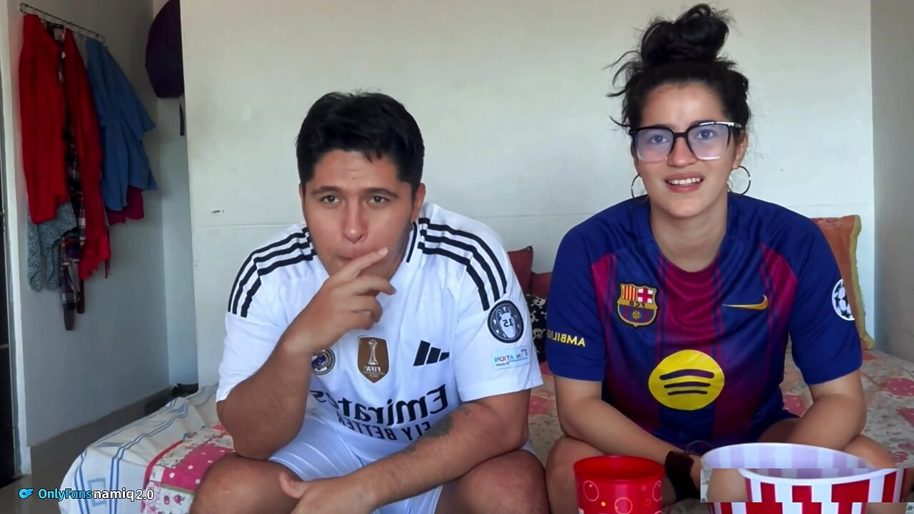 Futbol maçını izliyor ve o bahis kaybediyor