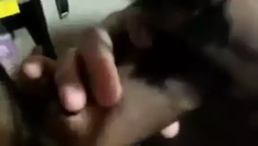 Şişman yarak ağzına boşalıyor