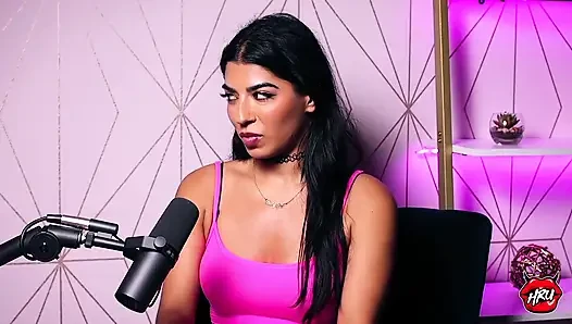 Yoğun bakım hemşiresinden Bollywood yetişkin yıldızına: Jasmine Sherni'nin vahşi kariyer anahtarı