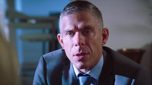 Vixen meraklı üniversite öğrencisi hayatının dersini alıyor