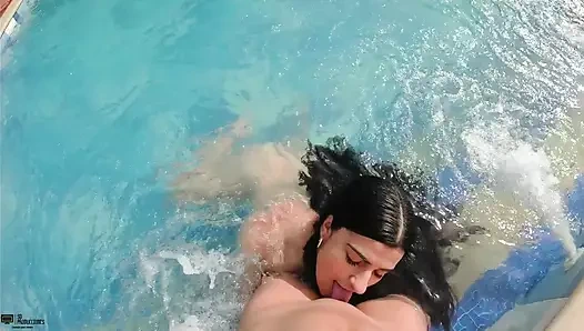 Vayolet'in azgın fahişesinin amını emmek en iyisi - derleme - İspanyolca porno