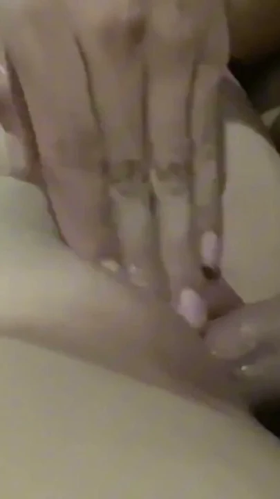 18+ üvey kız kardeşim güzel üvey kız kardeşimi az önce dönüştürdü | Klip 2