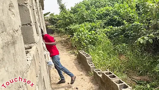 Fantezisi tamamlanmamış bir binada sert sikilmekti