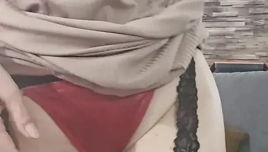 Sanırım Olgun Kadın MILF'in Islak Amını Siken Sikini Biliyor