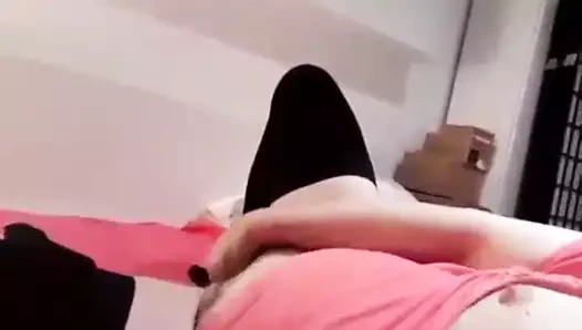 Milf oyun kedi üzerinde çük