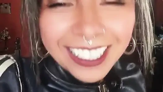 Yavaşça nefes alın, deri içinde sigara içme talimatları.