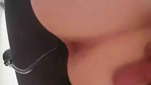 O bir daha yürüyecek mi : ( sıcak seksi popo karısı squirt orgazma kadar kıçından merhametsiz sert anal ile çuvalladı )