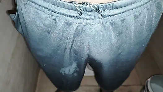 Hintli oğlanlar siyah yaraklı yarakla sikişiyor