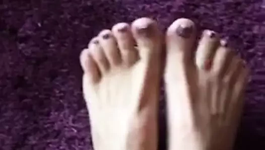 Leydi laura - seksi ayaklar! teaser