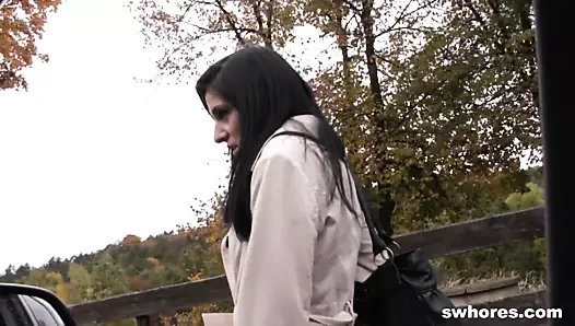 Esmer fahişe kameraya yakalandı