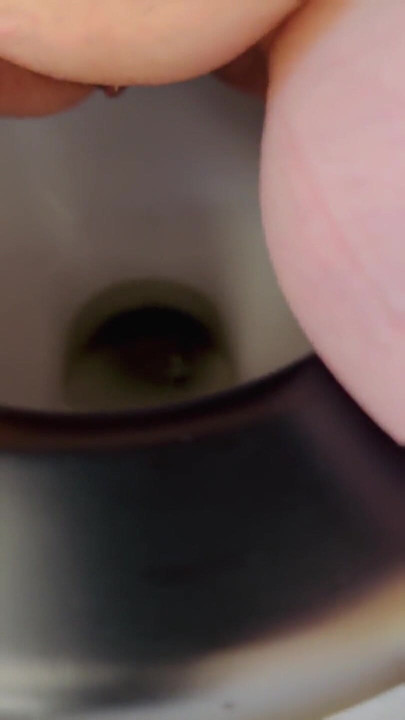 Gel beni işerken izle