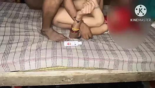 Sevgili üvey erkek kardeşim ebeveynleri evde yokken beni sikiyor (Hintçe hardcore ses)