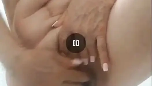 Nine zengin mastürbasyon yapıyor