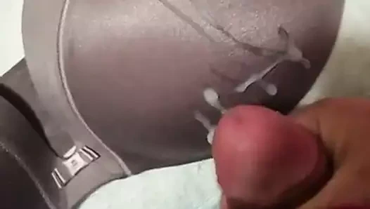 Weekend yeni sutyen üzerinde kötü cum gitti