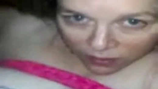 Benim kedi boşalmak ile doldurulur ve ben yakın çekim gülümse