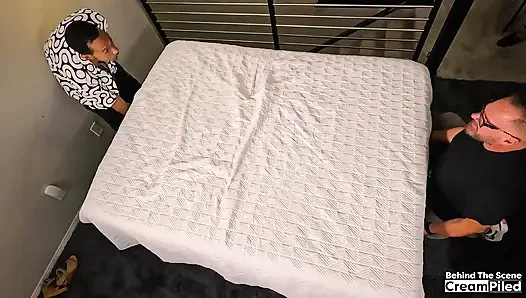 Ateşli evli kadın grup seks ile kamera arkası