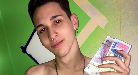 Genç latino twink işçi oğlan nakit sikme itibaren yabancı pov