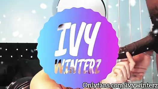 Oda arkadaşımın sikini ağzımda patlayana kadar emdim