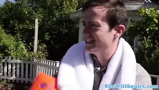 Fışkırtma bebek becerdin doggystyle açık havada