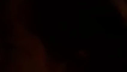 İri güzel kadın yarak emiyor