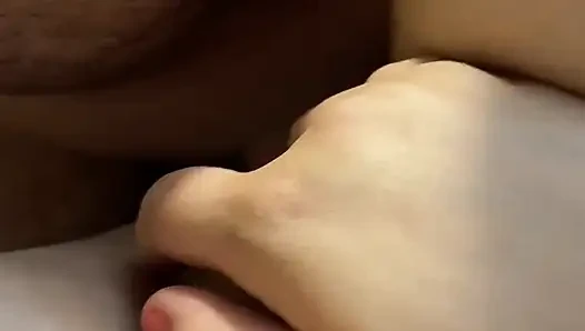 Kocamın arkadaşı beni sikiyor