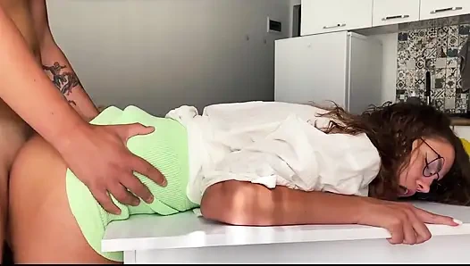 Seksi öğretmenimi siktikten sonra çok daha iyi çalışacağım