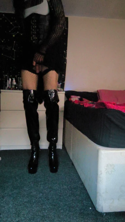 Maskeli sissy orospu