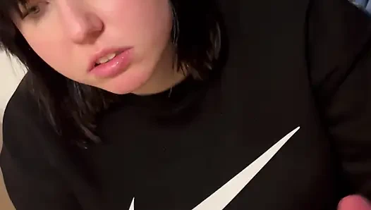 18 Yaşındaki Mutfakta Emme Etmeyi Çok Seviyor