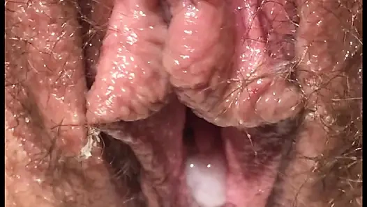 Islak evli kadın dölle dolmaya can atıyor