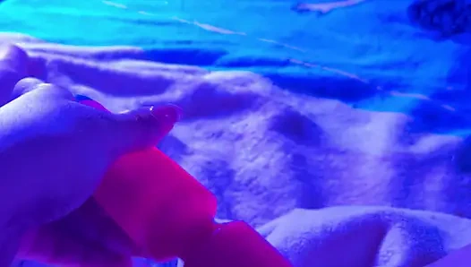 Sapık üniversiteli kız üvey babasını düşünerek amını sikiyor