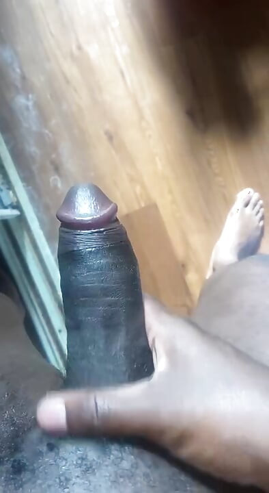 JezOne555, her zamanki gibi mutlu. Buff'in içinde sıçramaya hazır.