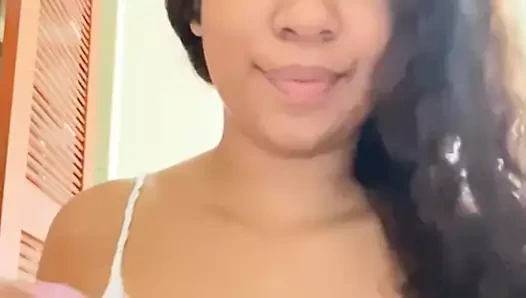 Tek başıma göçmeyi seviyorum ve doktoruma gelip ateşimi iyileştirmesi için bir video gönderiyorum