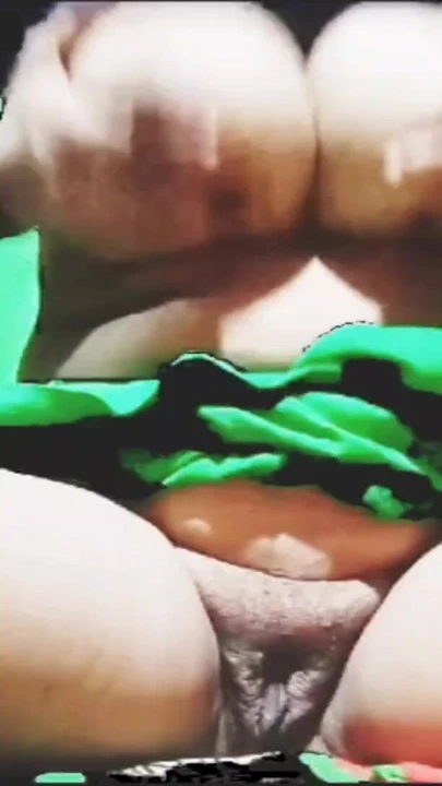 Amcığını sik. Bu hikayede, bir arkadaşıyla Agra'ya geldi ve ben onu sert. Ev sahibi