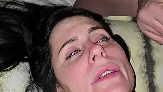 Konserden sonra otelde seks büyük yüze boşalma ile bitiyor