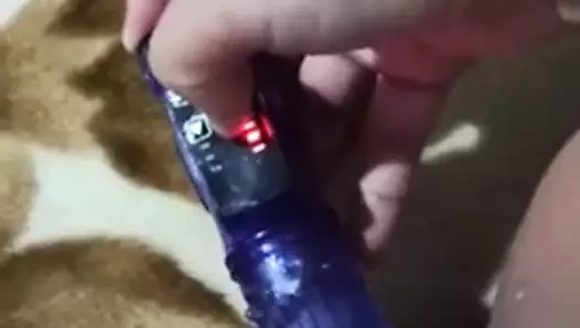 Pinay yapay penisle parmaklıyor