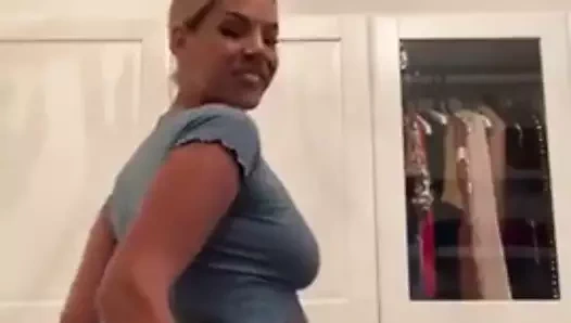 popüler instagram model tease