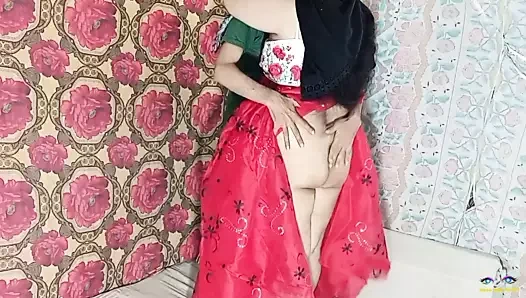 Tombul desi bbw amatör eş ile büyük göğüsler ve büyük göt hile