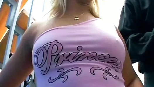 Almanya'dan sevimli genç kız aynı anda iki dolu yarağı deniyor