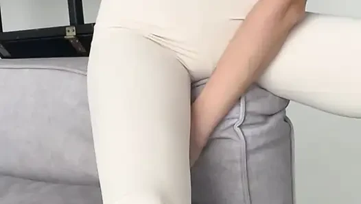 Uzun bacaklı deve toynağı tayt yogası