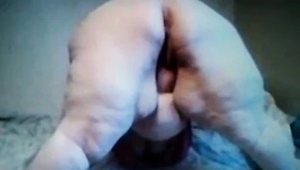 Büyük götlü iri güzel kadın