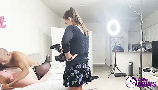 Sluttybbws - iri güzel kadın Julie Ginger ile kamera arkası