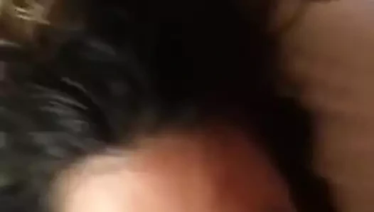 Le gusta que la follen por la boca